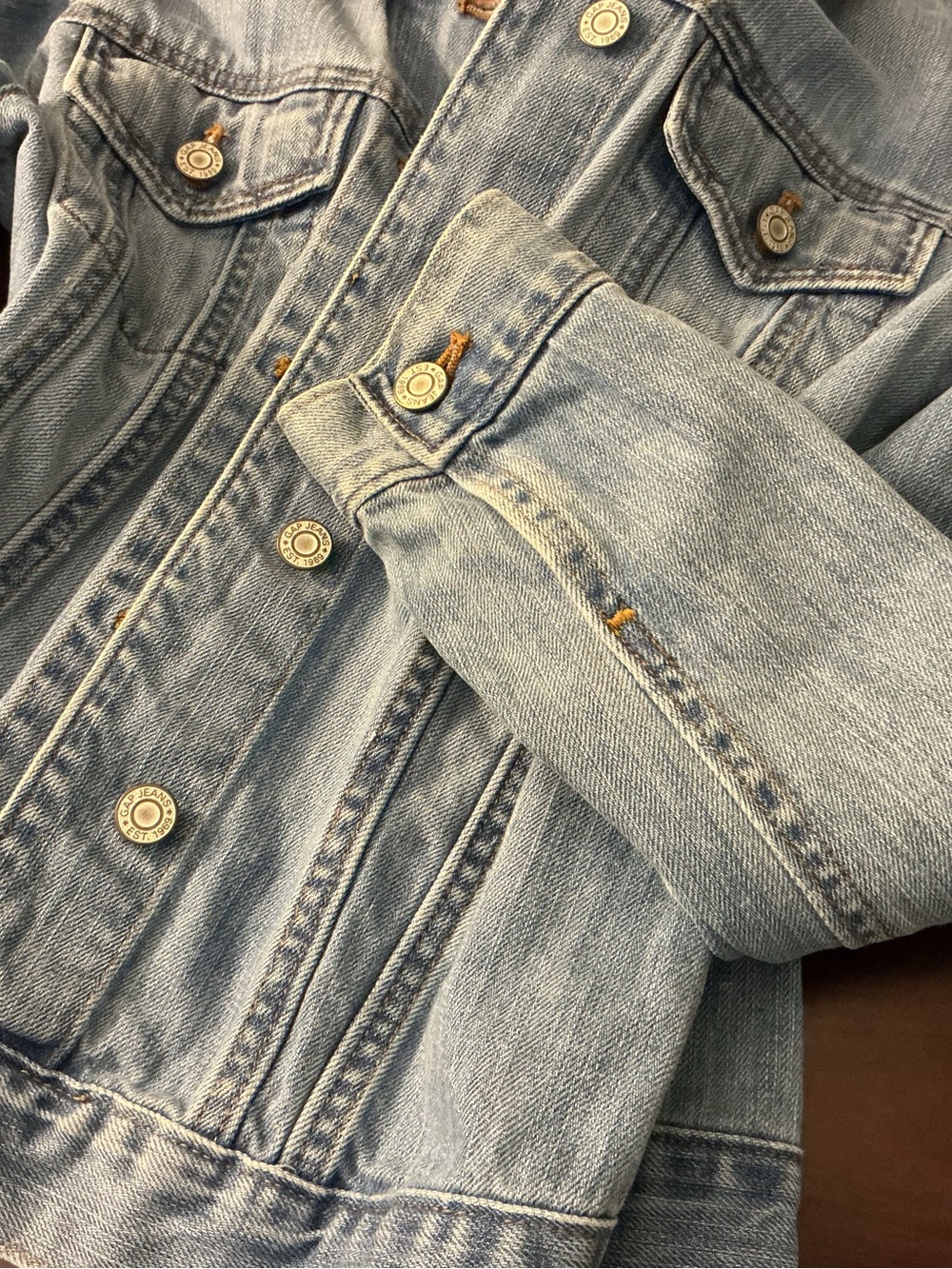 GAP Light Wash Blue Denim Jacket for Women - Picture 5 of 5
